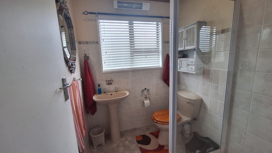 4 Bedroom Property for Sale in Stilbaai Wes Western Cape